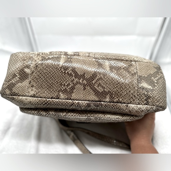 *Sold* Coach Campbell Eva Exotic Python Snakeskin Satchel w/ dust bag - Picture 5 of 12